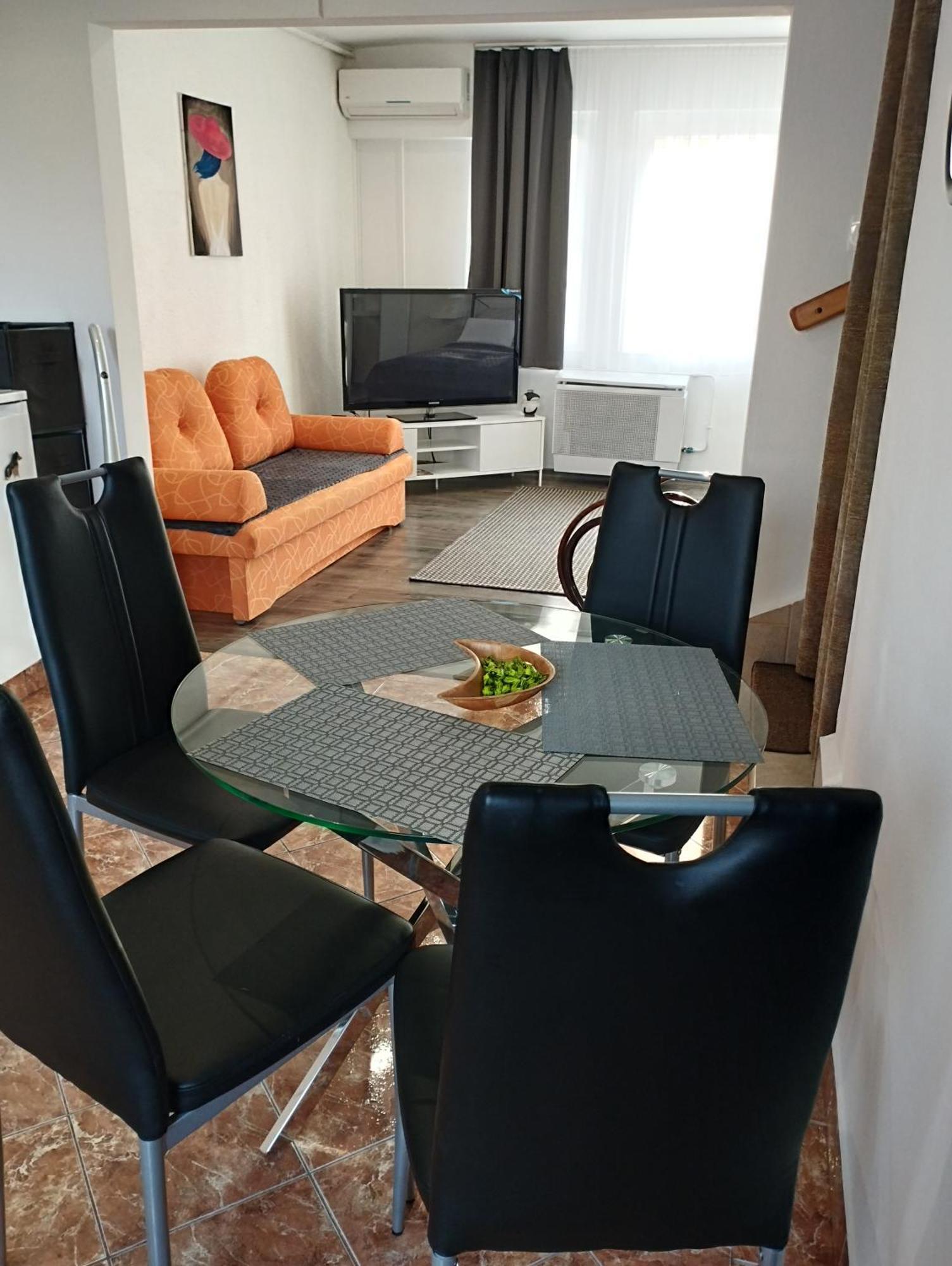 Var-Lak Apartman Balatonfůzfő 外观 照片